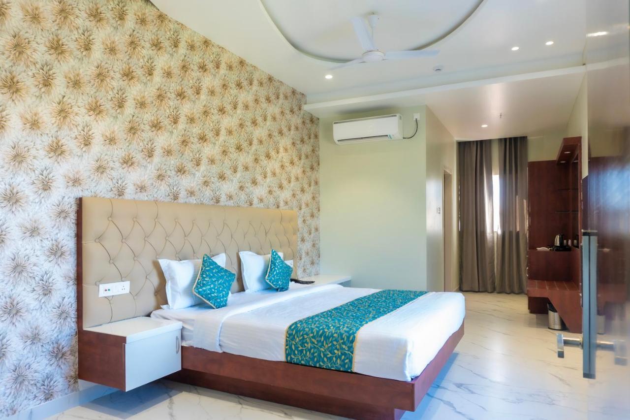 The Kamoda Resort Ambikapur Extérieur photo