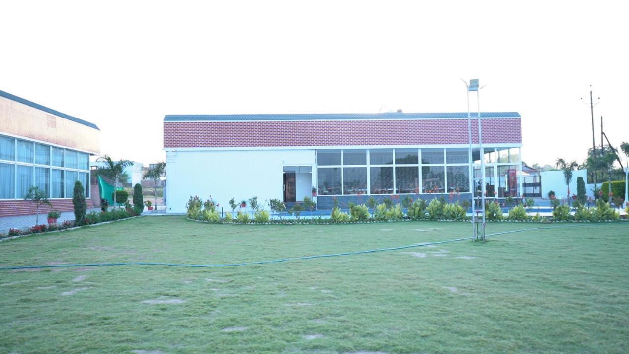 The Kamoda Resort Ambikapur Extérieur photo